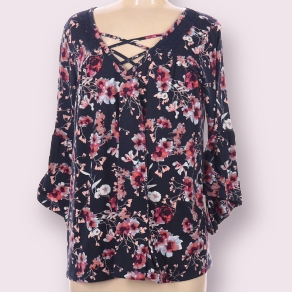 𝅺NEW Directions Womens Floral Print Bell Ruffle 3/4 Sleeve Blouse Size Medium
